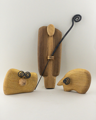 مجسمه چوبی چوپان و میش ها