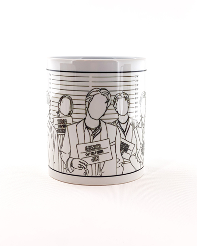 ماگ سرامیکی با چاپ سیاه و سفید اعضای BTS