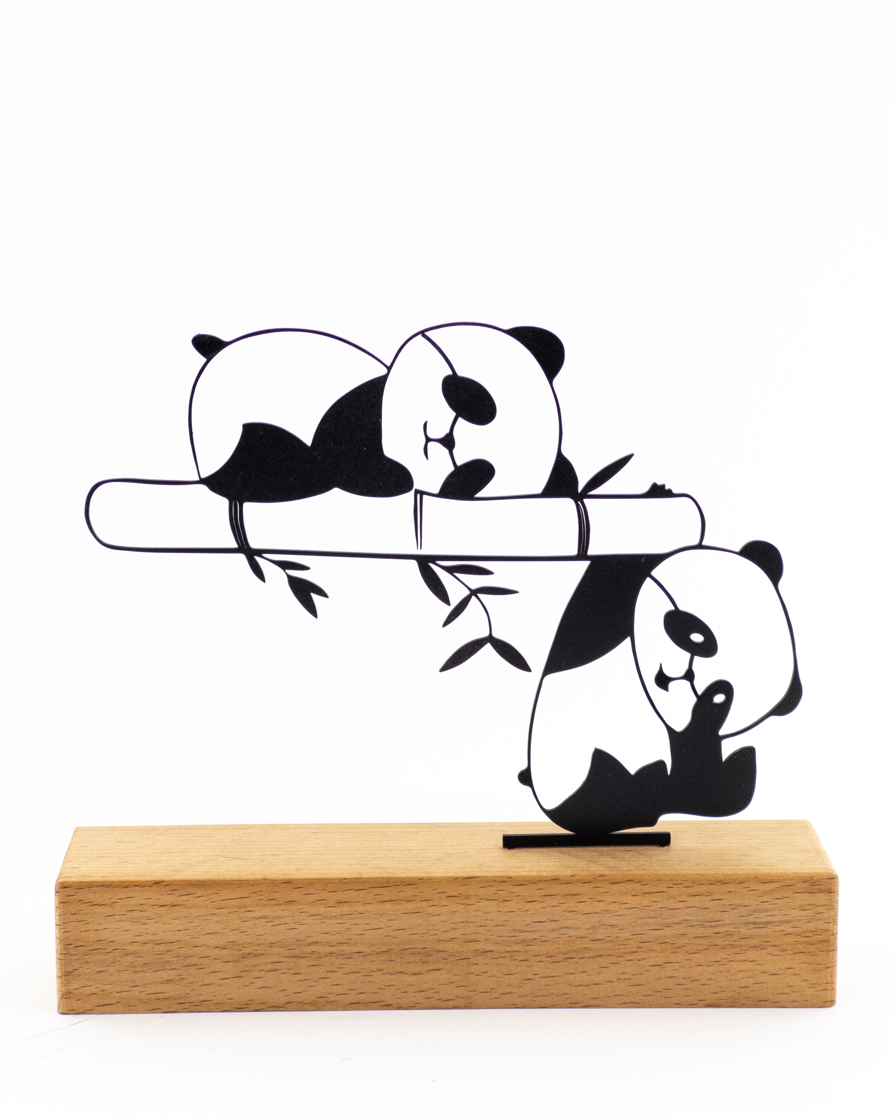 تندیس فلزی دو پاندا روی بامبو با پایه چوبی راش گرجستان | زیبایی طبیعی و هنری