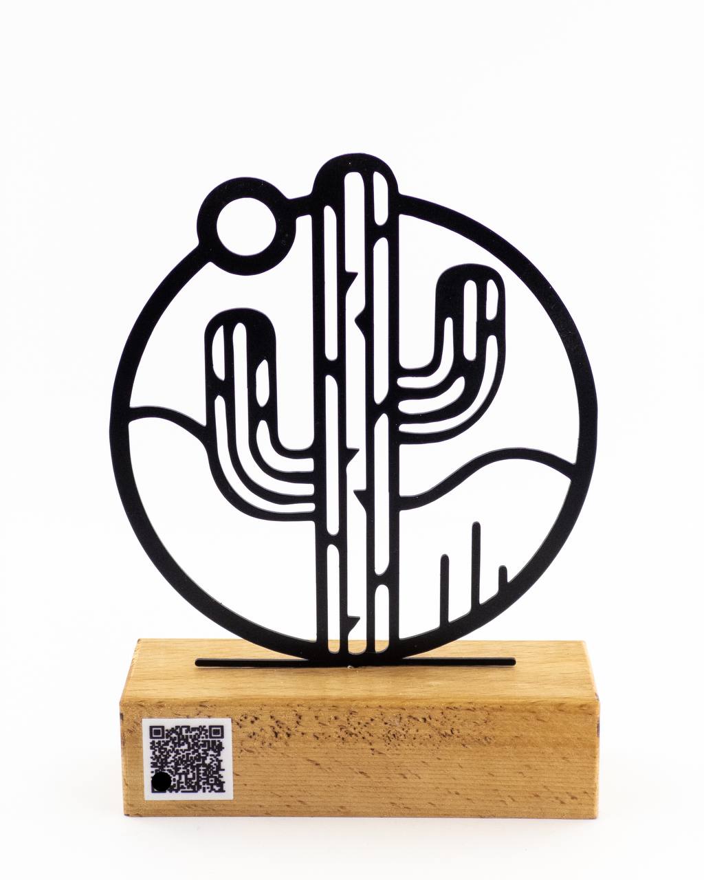 تندیس فلزی طرح کاکتوس با پایه چوبی راش گرجستان | دکوری شیک و مدرن
