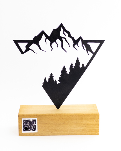 تندیس فلزی طرح کوهستان با پایه چوبی راش گرجستان | دکوری خاص برای دوستداران طبیعت