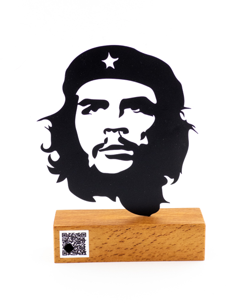 تندیس فلزی چگوارا با پایه چوب راش و QR کد اختصاصی متن و موسیقی