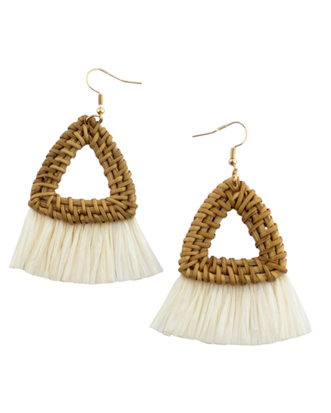 گوشواره دست‌ساز مثلثی از حصیر طبیعی | سبک، هنری، ضد حساسیت