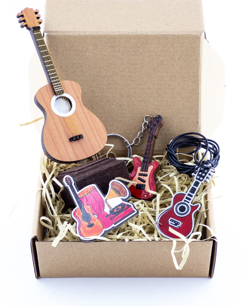 پک هدیه مناسب برای علاقه مندان به موسیقی گیتار