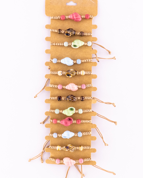 دستبند با مهره های سبک سرامیکی طرح صدف با بند قابل تنظیم فروش عمده با رنگبندی کامل