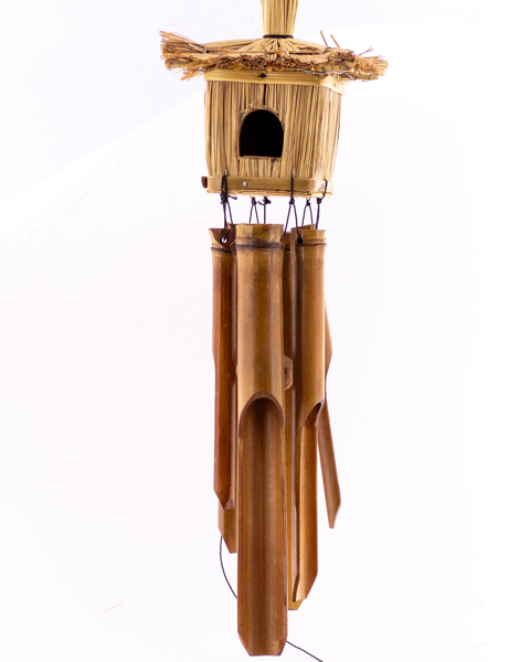 بادزنگ و زنگوله دست‌ساز طرح خانه پرنده با حصیر و بامبو– انتخابی برای آرامش و زیبایی فضا