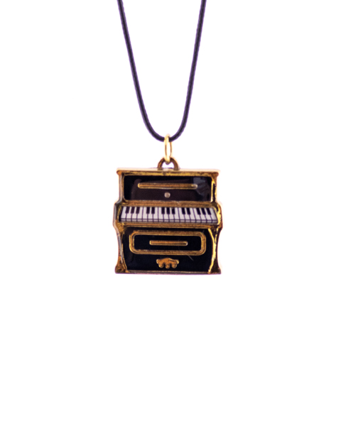 گردنبند طرح پیانو با بند قابل تنظیم | هدیه‌ای متفاوت و شیک برای علاقمندان ساز و موسیقی