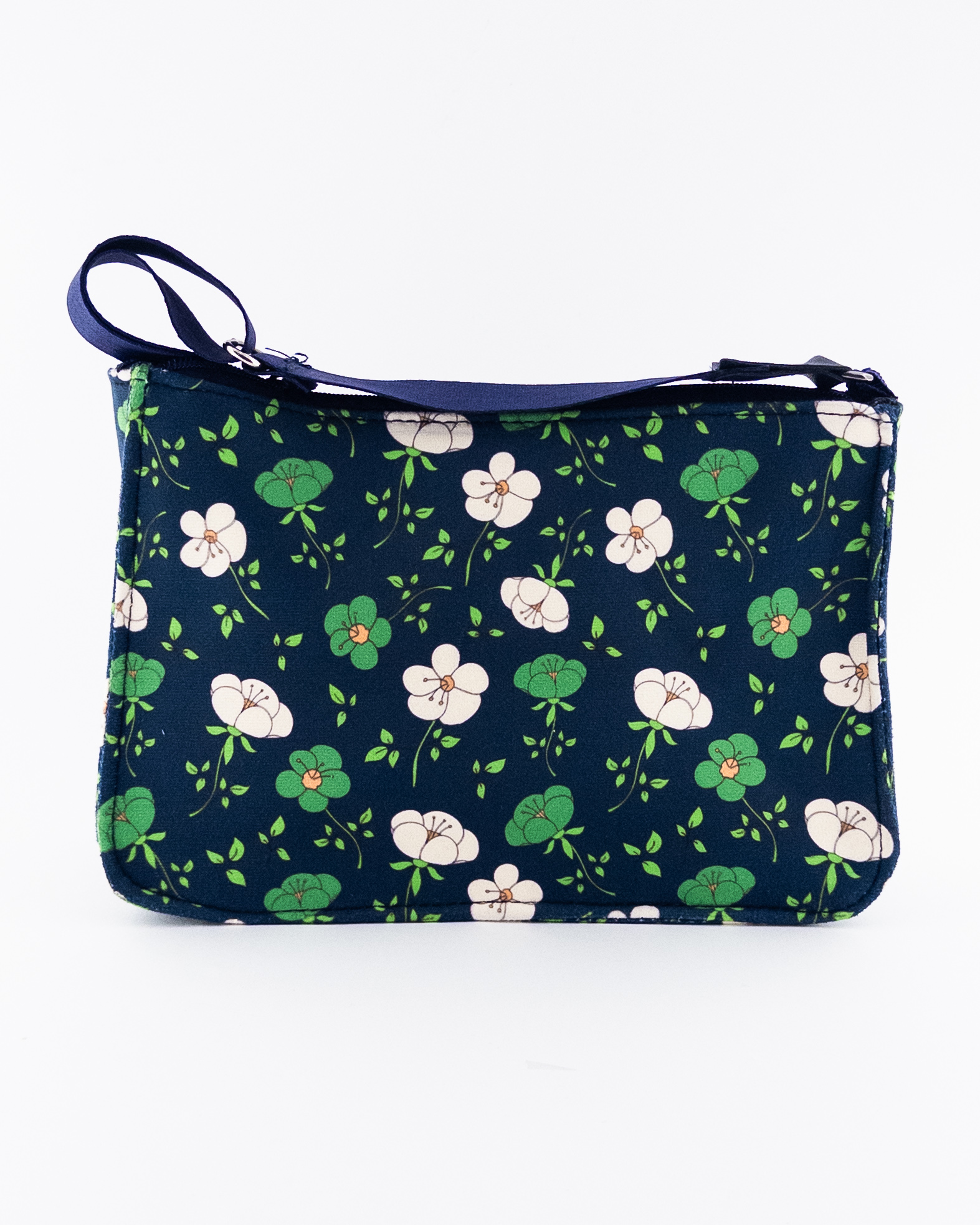 کیف دستی زنانه مخملی با طرح شکوفه‌های سفید روی زمینه سرمه‌ای – زیپ‌دار، خوش‌دست و مناسب برای استفاده روزمره